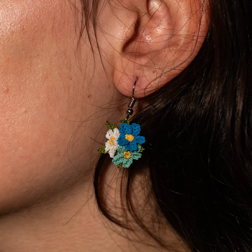 Triple Flower Earrings & Ring (Blue/White)