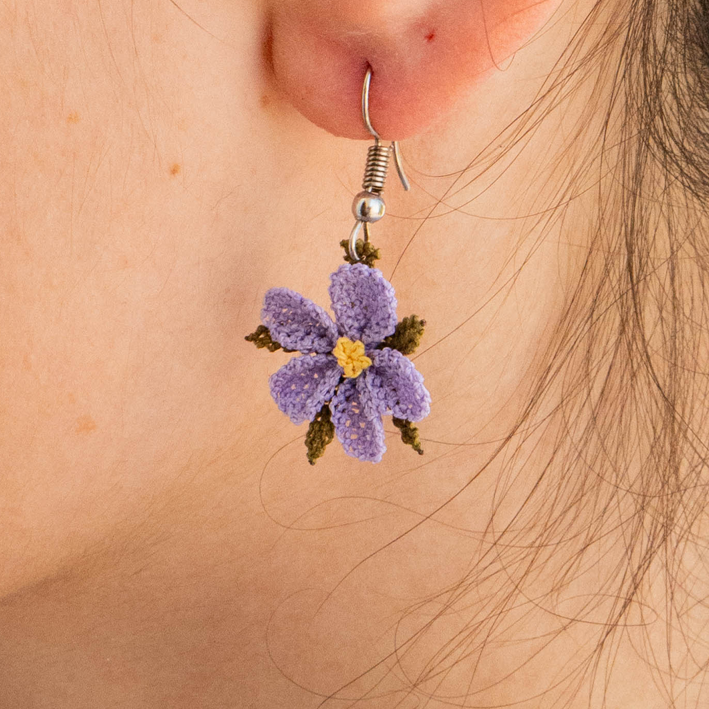 Single Flower Earring (Lilac)